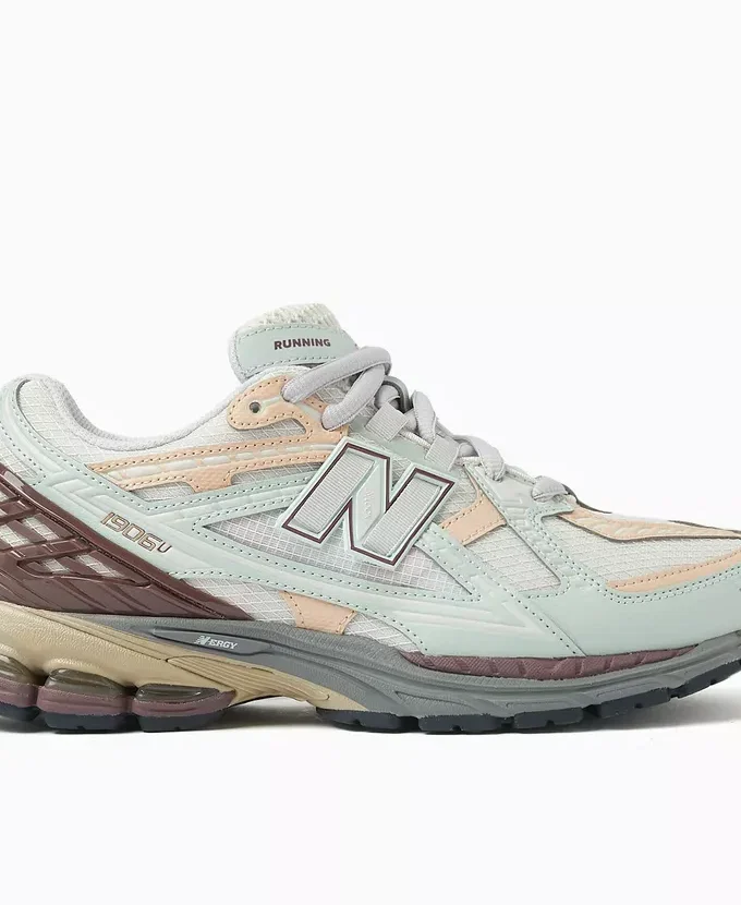 New Balance Unisex 1906 Low-top Sneakers in Mixed Fabric