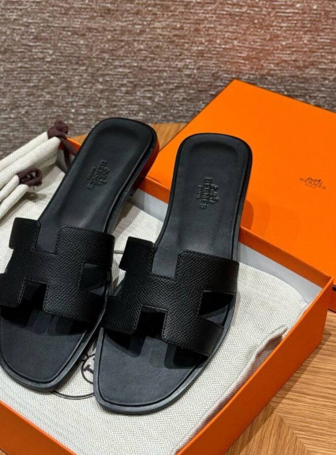 Hermès Oran Sandals In Black
