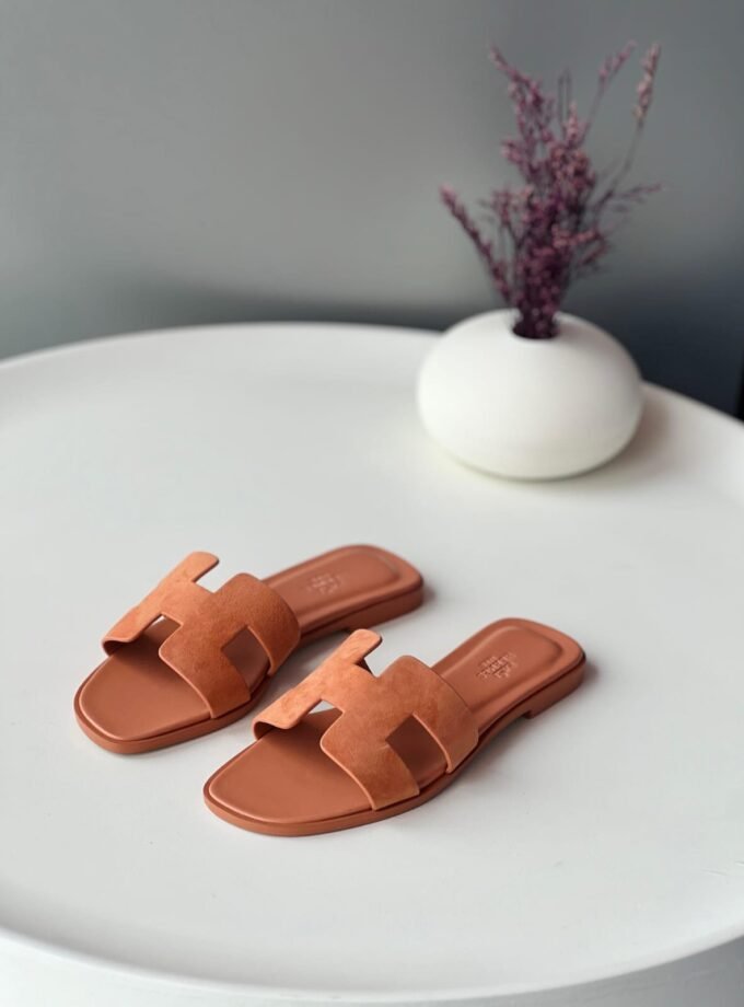 Hermès Oran sandals Beige
