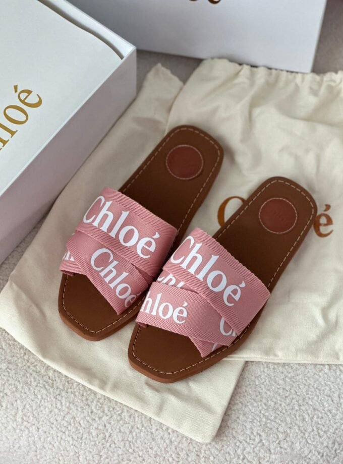 Chloè Woody Flat Mule Sandal in Delicate Pink