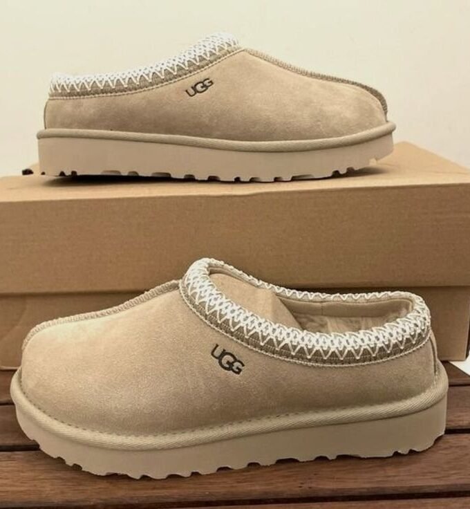UGG Tazz Slippers Beige